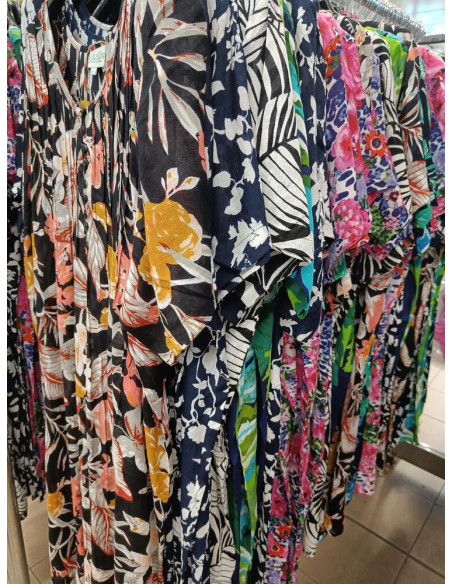 Woman dress with short sleeves in patterned crepe viscose Marila KF702