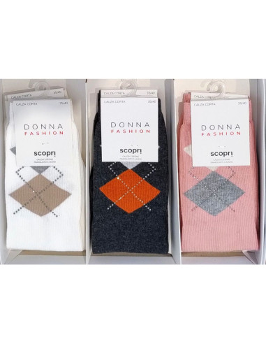 Group 3 warm cotton short socks with strass Scopri Prisco Manon